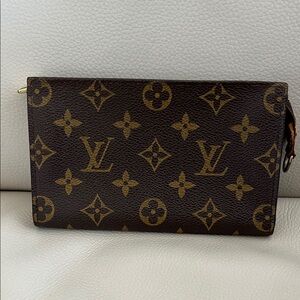 Louis Vuitton Canvas Pouch in Classic Monogram